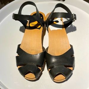 Toffel Clog Sandals